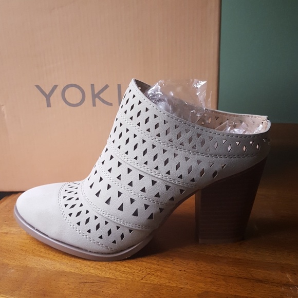 Yoki Shoes - Womens Yoki Slip-on Chunky Heel Mule sz. 7